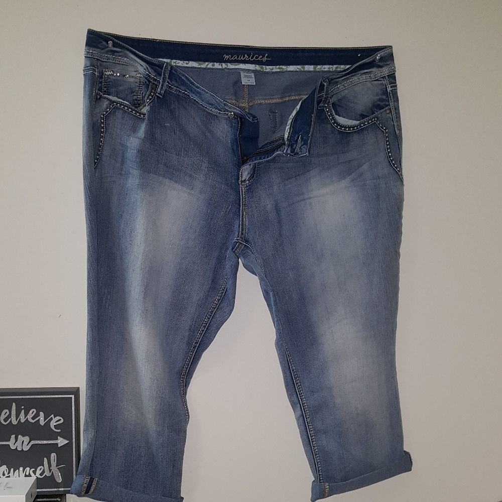 Maurices Plus Size (24 Short) Capri Stonewash Jean